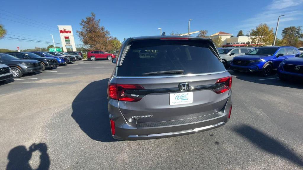 new 2025 Honda Odyssey car, priced at $43,670