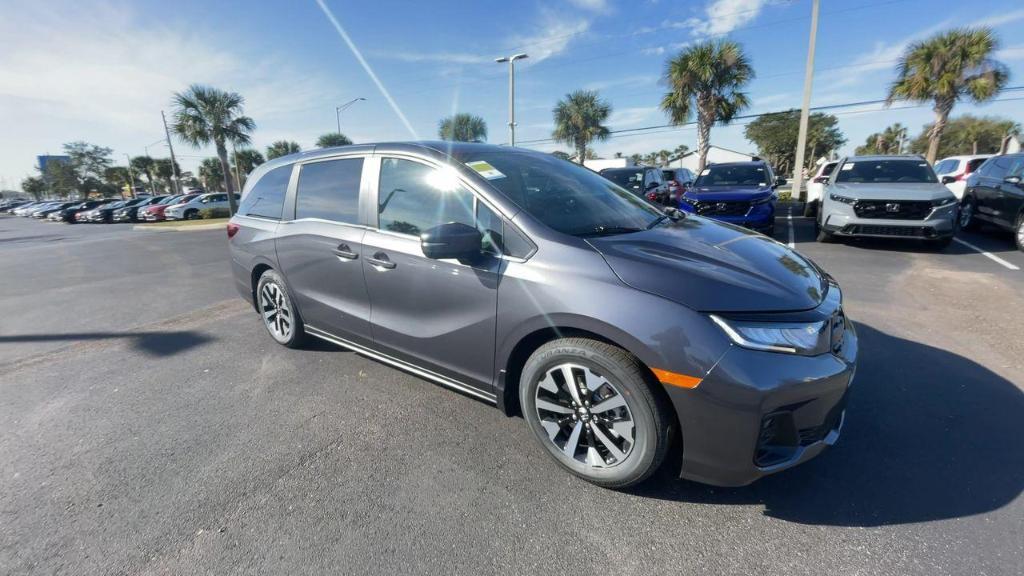 new 2025 Honda Odyssey car, priced at $43,670