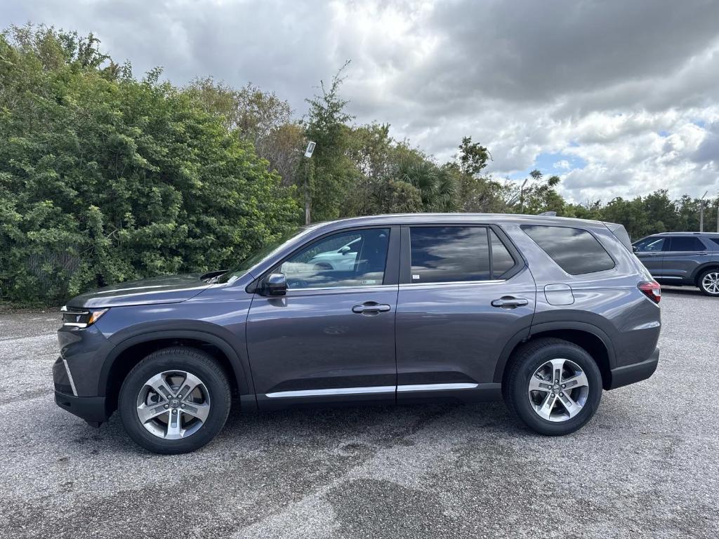 new 2025 Honda Pilot car, priced at $44,995