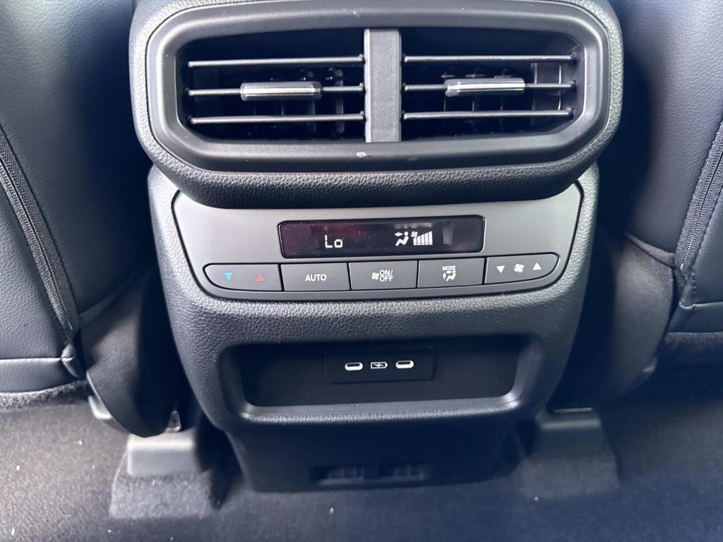new 2025 Honda Pilot car, priced at $44,995