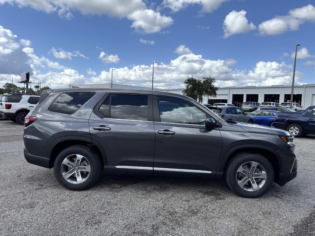 new 2025 Honda Pilot car, priced at $44,995