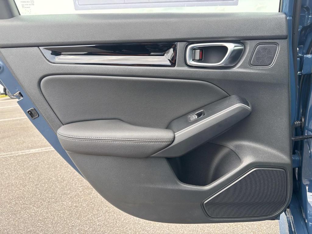 new 2025 Honda Civic Hybrid car, priced at $33,555