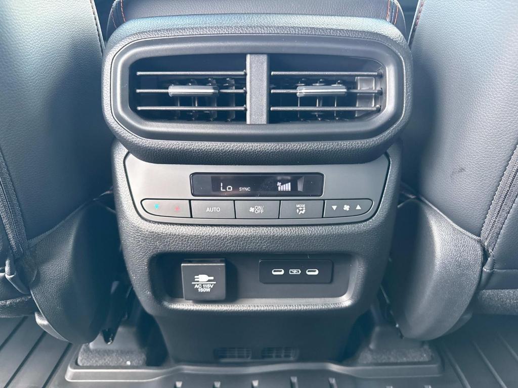 new 2025 Honda Pilot car, priced at $51,350