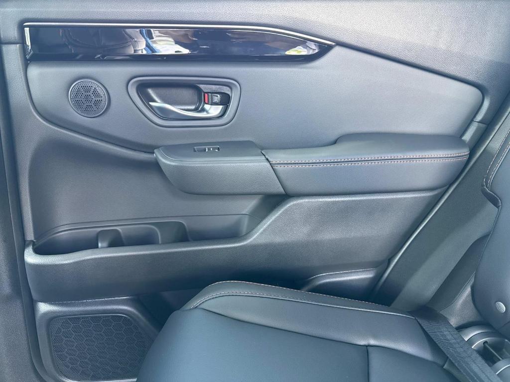 new 2025 Honda Pilot car, priced at $51,350