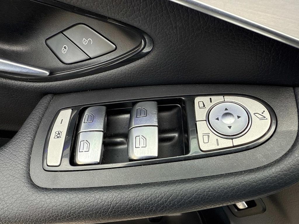 used 2022 Mercedes-Benz GLC 300 car, priced at $27,595