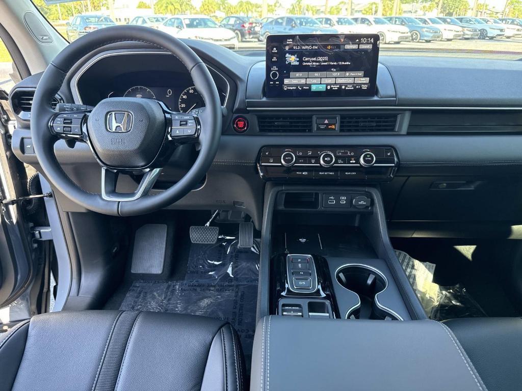 new 2025 Honda Pilot car, priced at $51,550