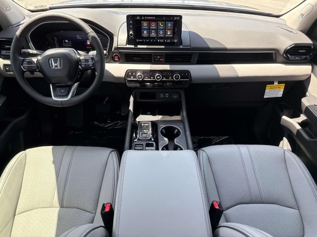 new 2025 Honda Pilot car, priced at $56,250