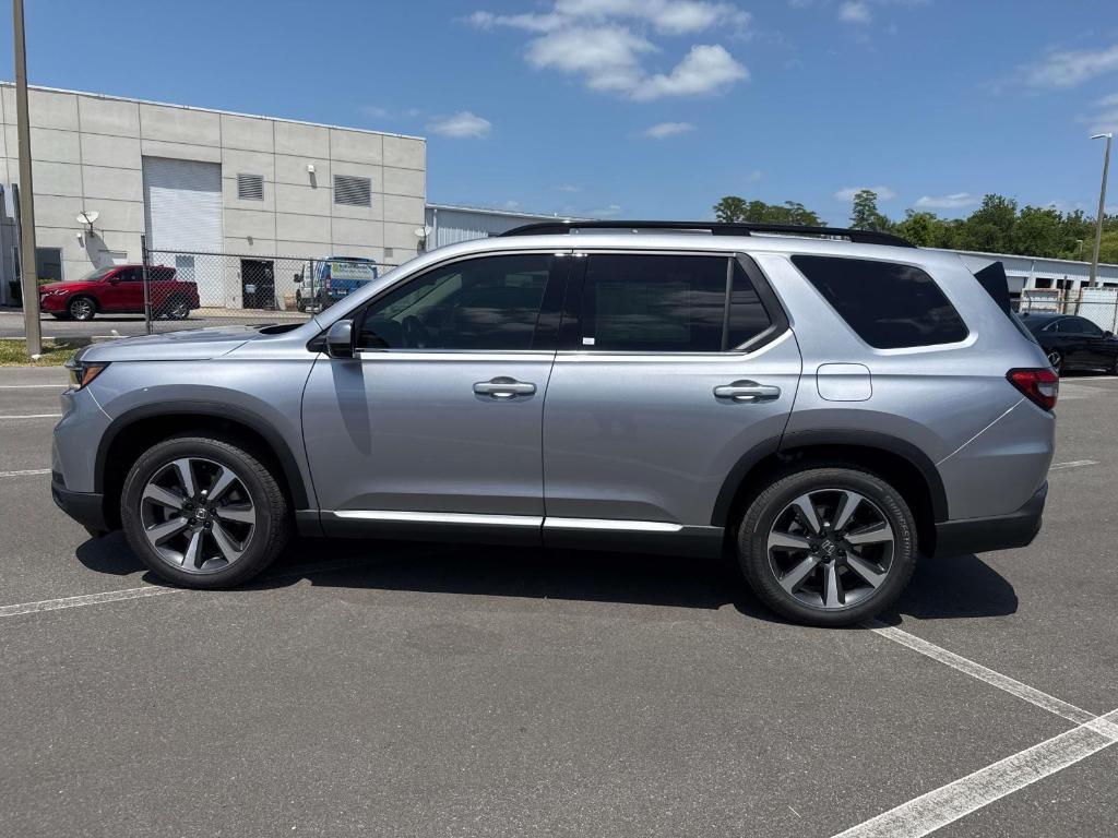 new 2025 Honda Pilot car, priced at $56,250