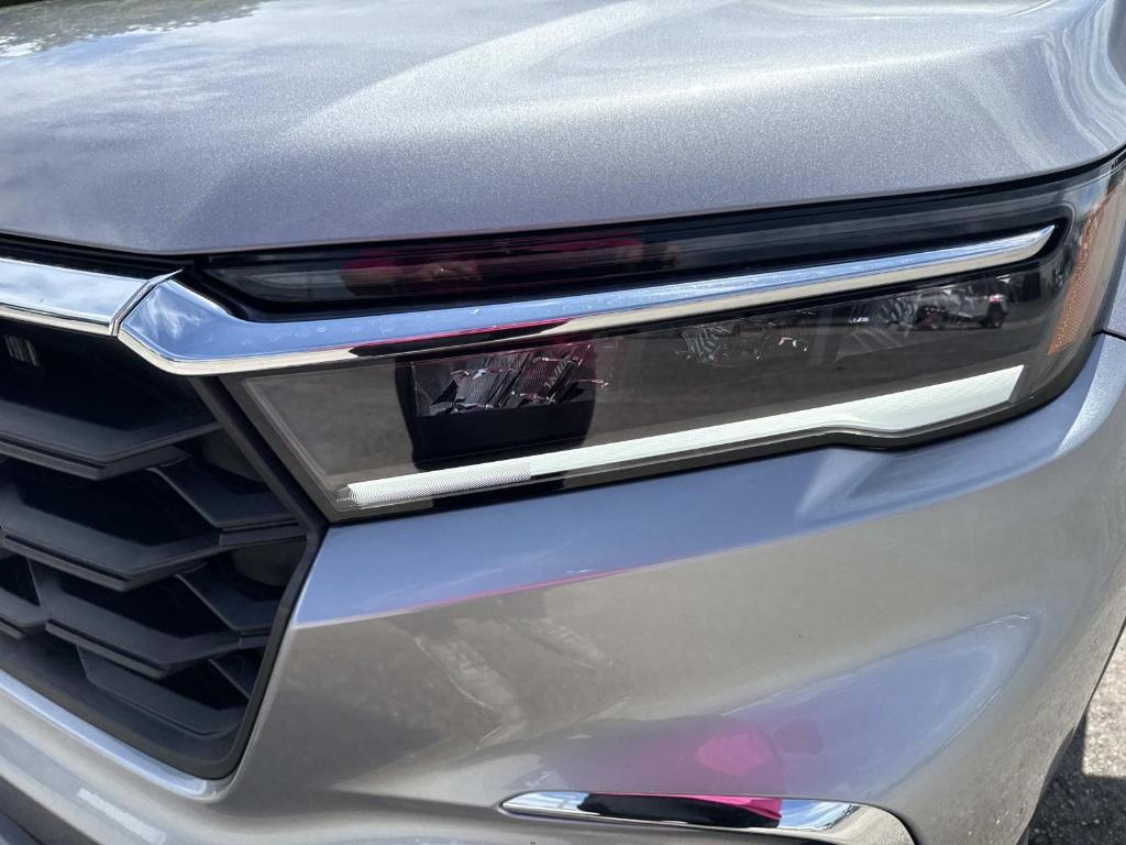 new 2025 Honda Pilot car, priced at $44,995