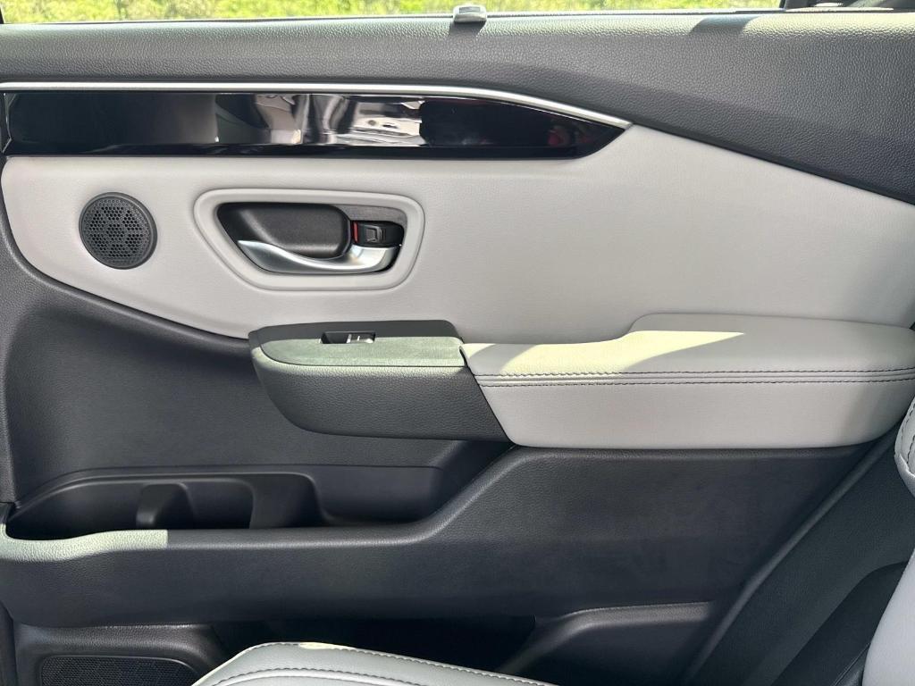 new 2025 Honda Pilot car, priced at $44,995