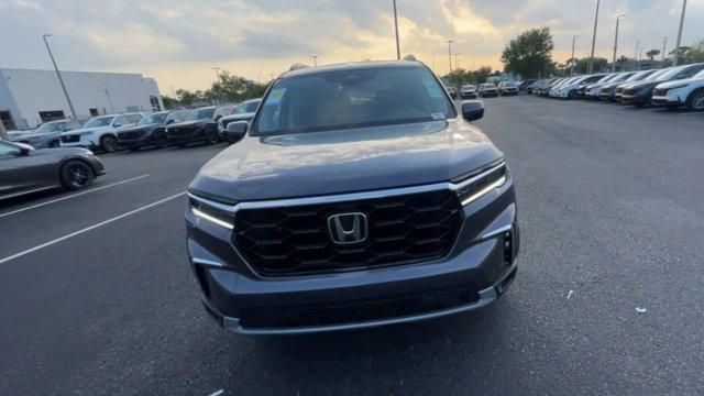 new 2025 Honda Pilot car, priced at $51,050