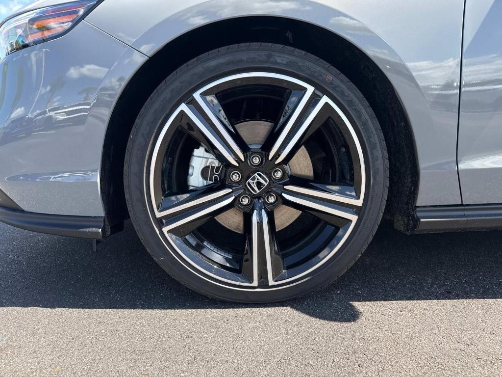 new 2025 Honda Accord Hybrid car, priced at $35,260