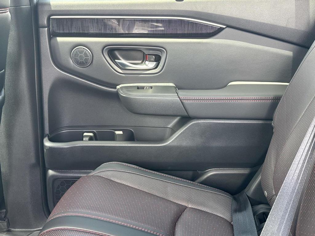 new 2025 Honda Pilot car, priced at $58,205