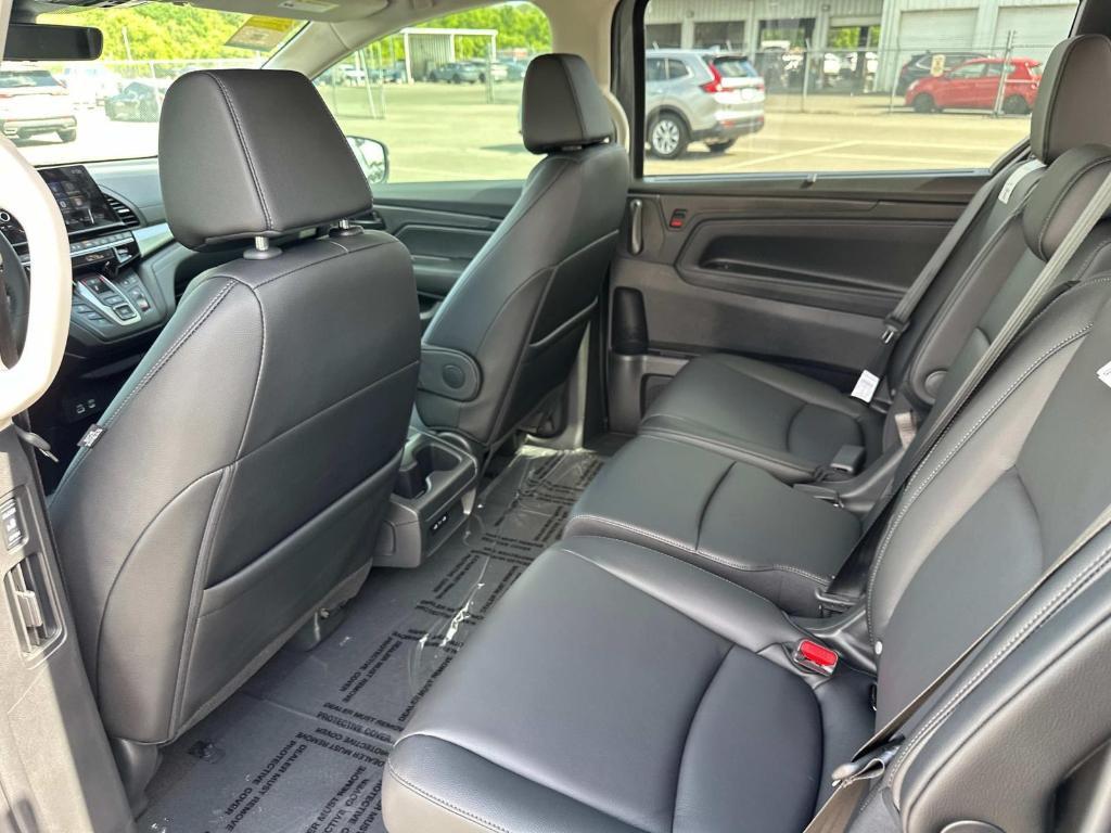 new 2025 Honda Odyssey car, priced at $45,055