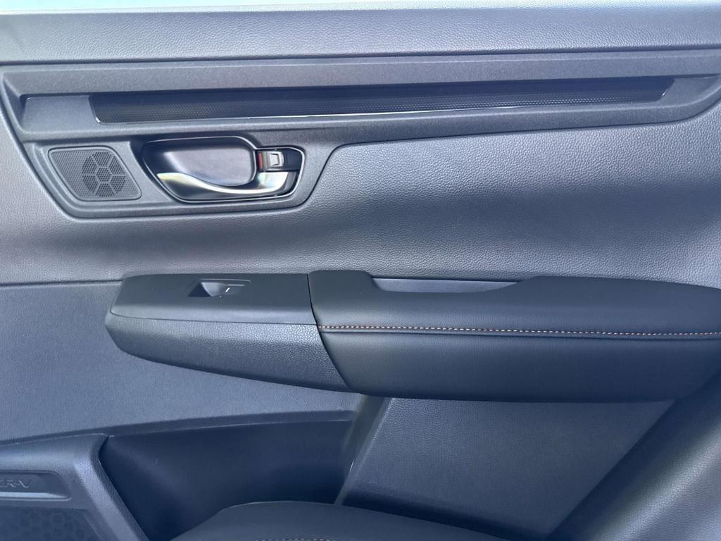 new 2026 Honda CR-V Hybrid car, priced at $40,175