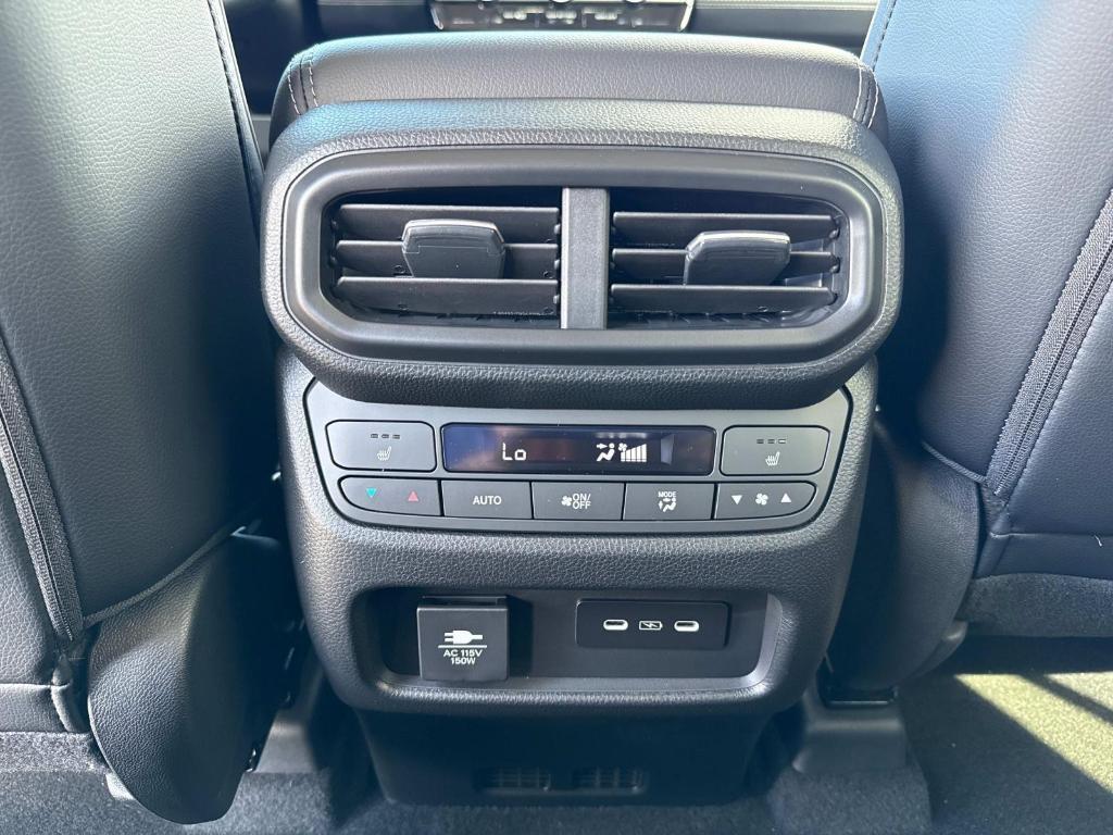 new 2025 Honda Pilot car, priced at $54,575