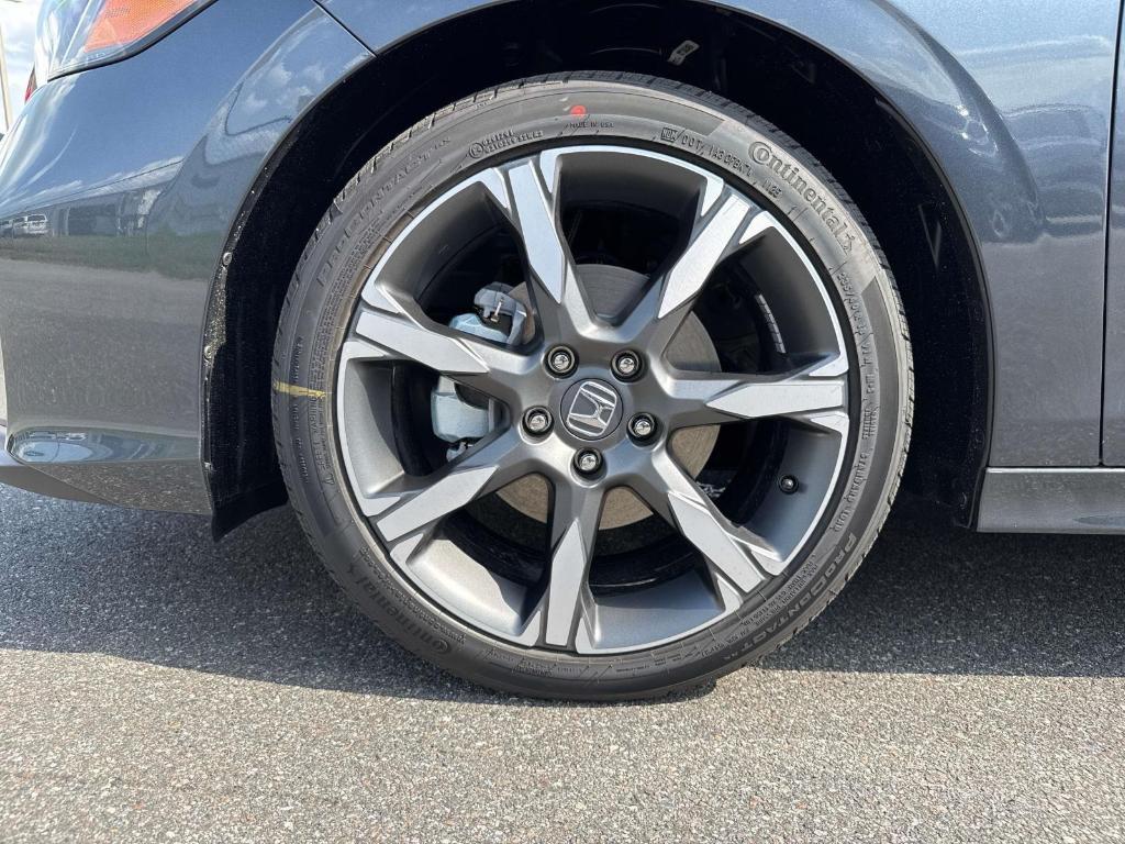 new 2025 Honda Civic Hybrid car, priced at $33,100