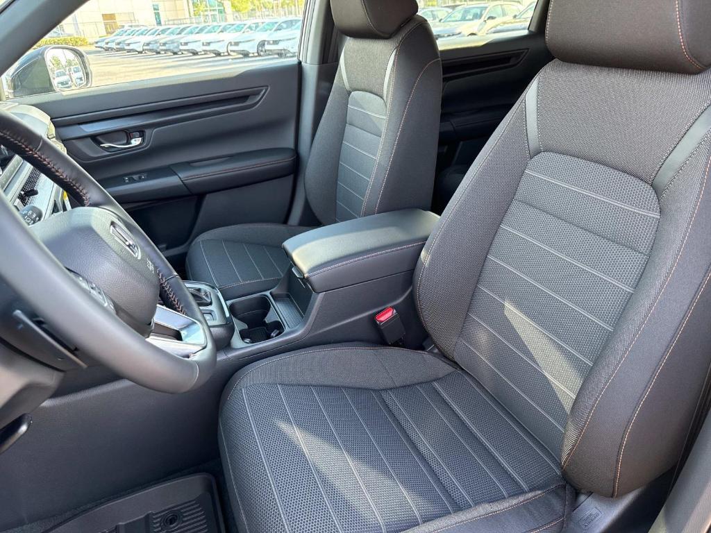 new 2025 Honda CR-V Hybrid car, priced at $36,045