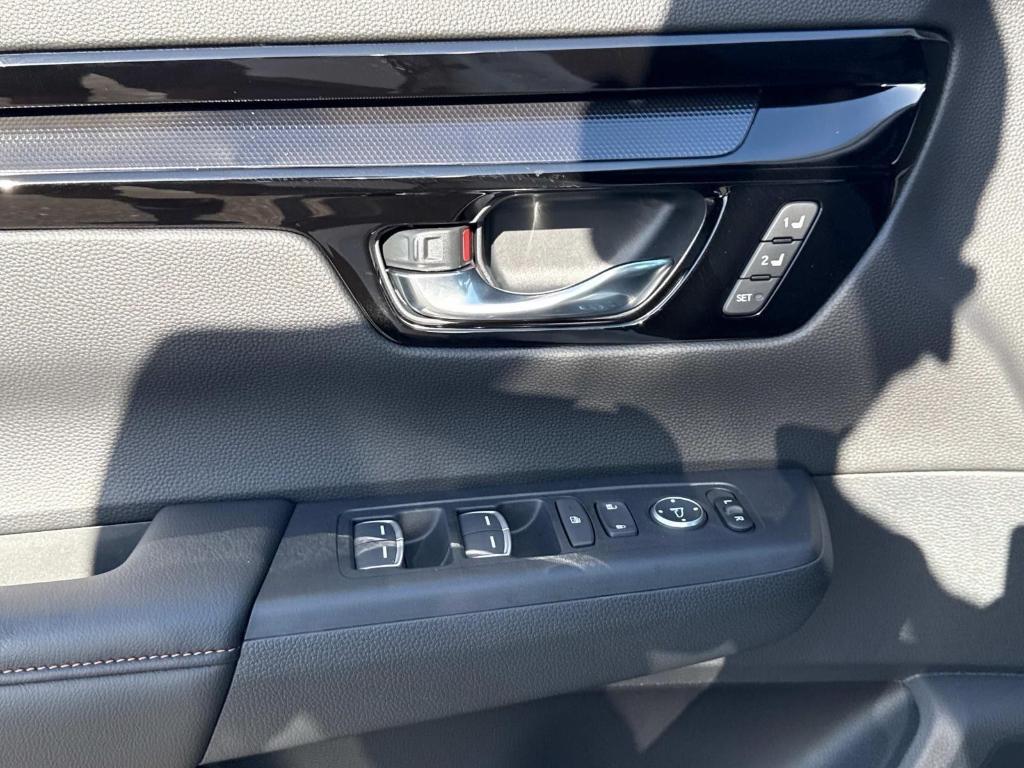 new 2026 Honda CR-V Hybrid car, priced at $44,155