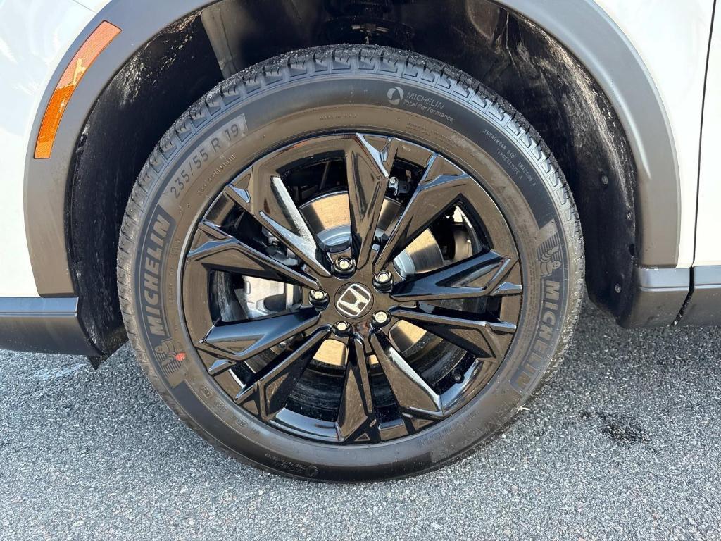 new 2026 Honda CR-V Hybrid car, priced at $44,155