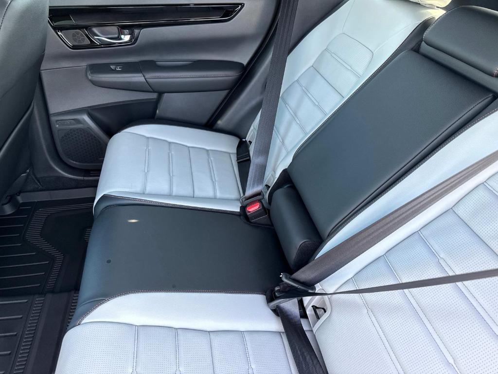 new 2026 Honda CR-V Hybrid car, priced at $44,155