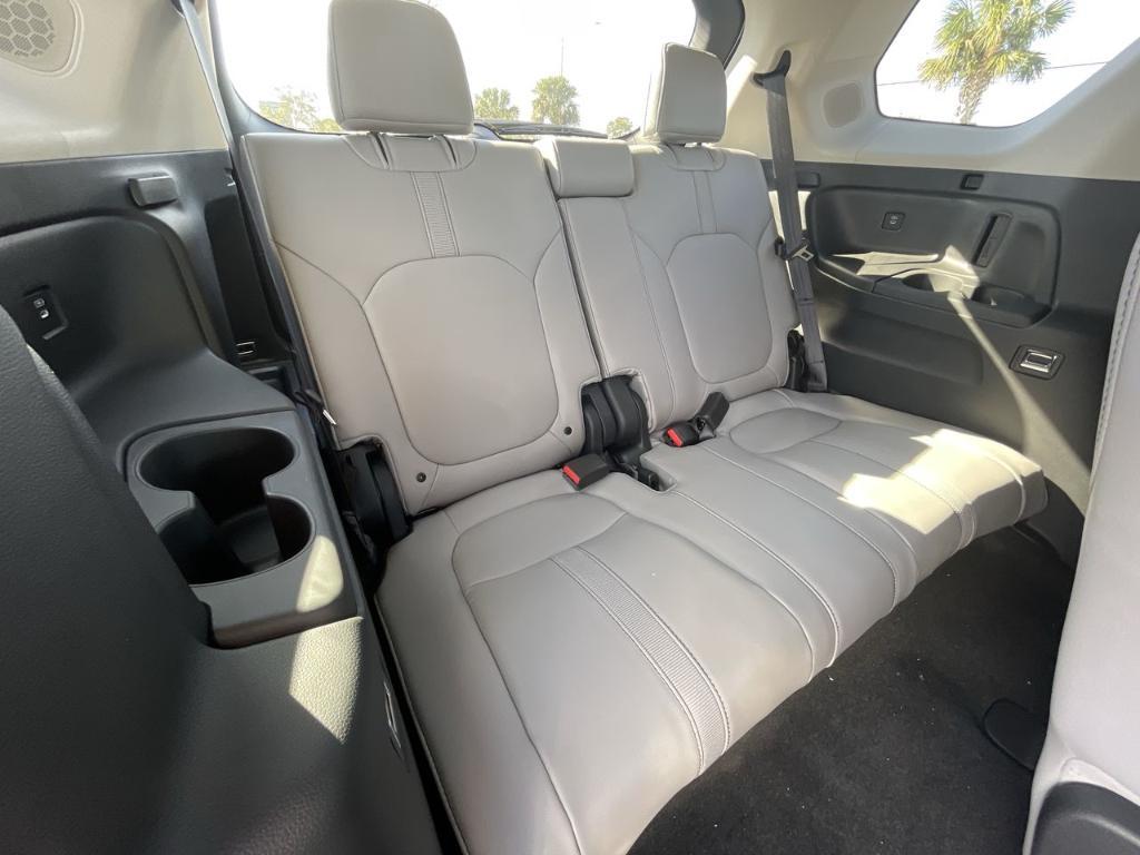 new 2025 Honda Pilot car, priced at $49,885