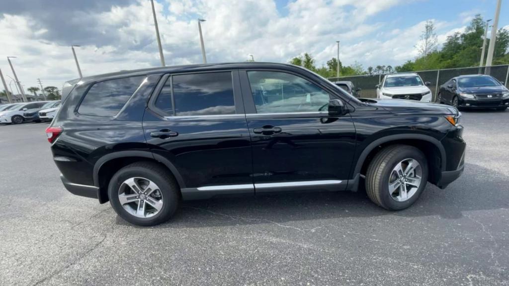 new 2025 Honda Pilot car, priced at $44,895