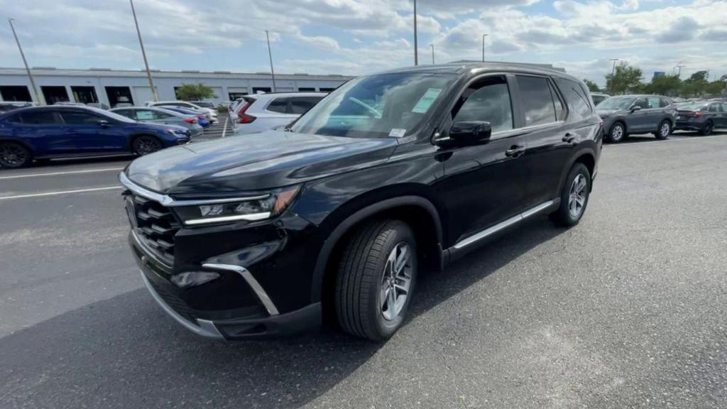 new 2025 Honda Pilot car, priced at $44,895