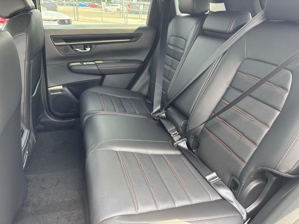 new 2025 Honda CR-V Hybrid car, priced at $39,045