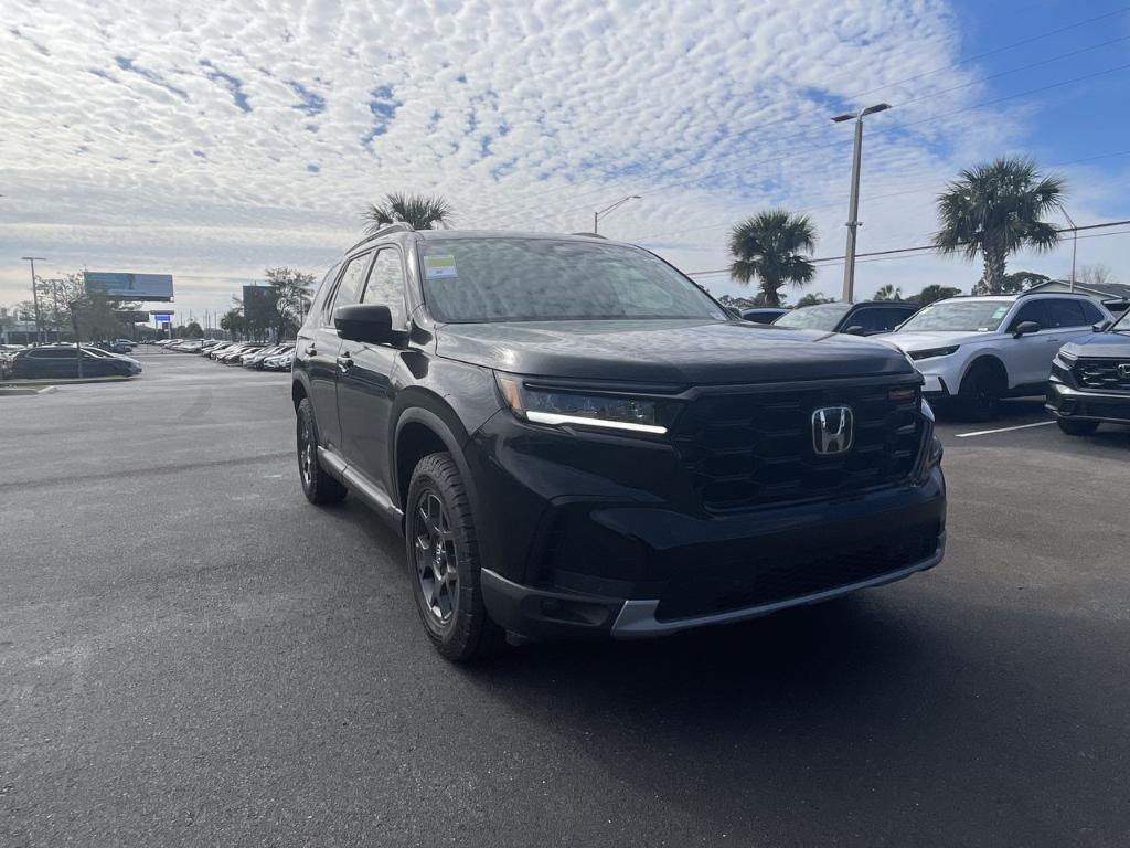 new 2025 Honda Pilot car, priced at $50,795