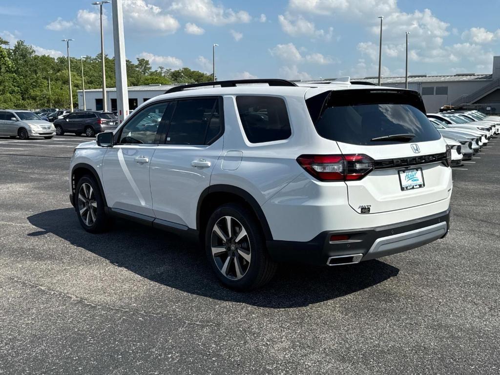 new 2025 Honda Pilot car, priced at $54,985