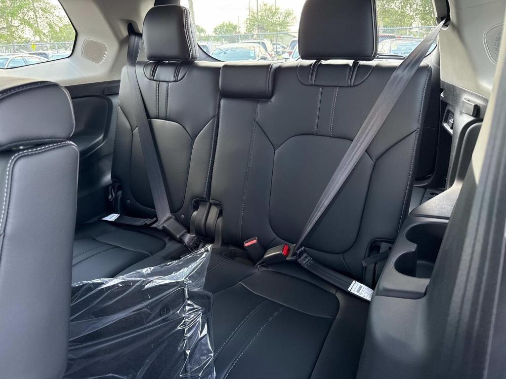 new 2025 Honda Pilot car, priced at $54,985