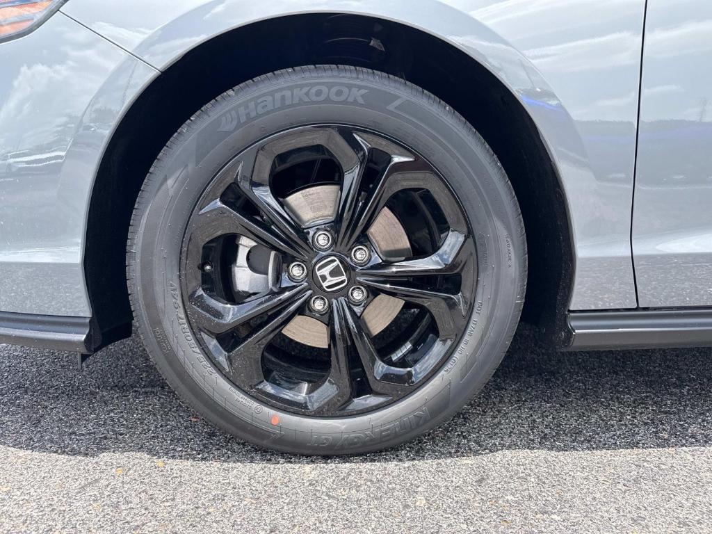 new 2025 Honda Accord car, priced at $32,165