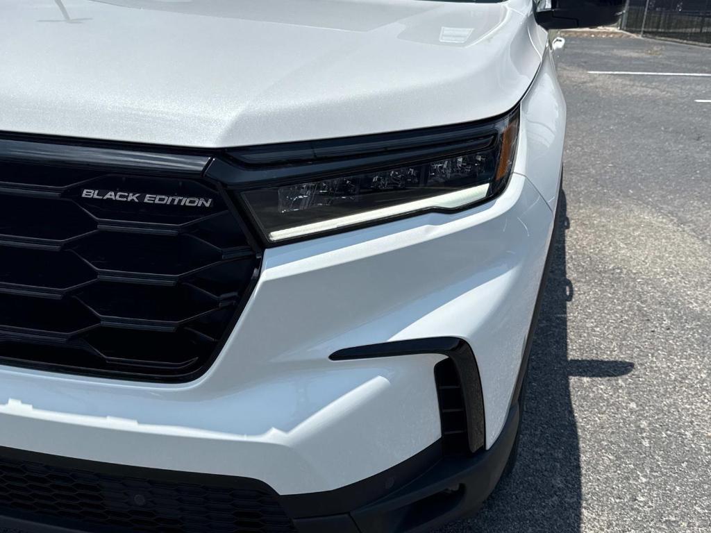 new 2025 Honda Pilot car, priced at $56,485