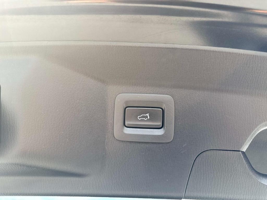 used 2023 Mazda CX-9 car, priced at $22,895