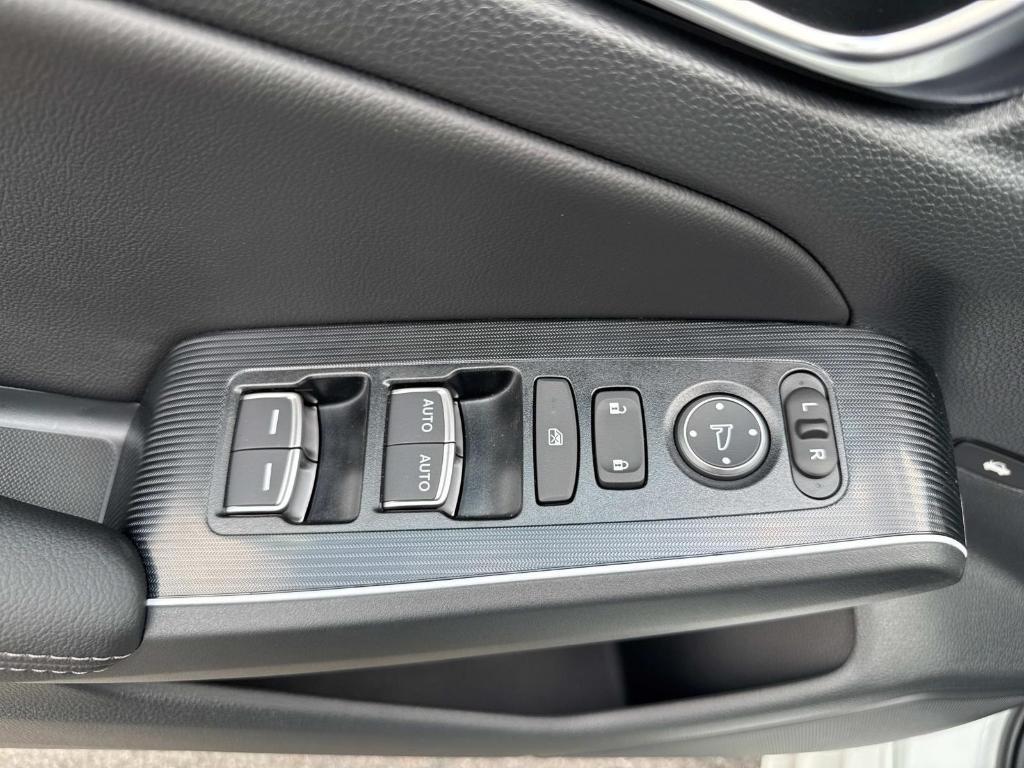 new 2025 Honda Civic Hybrid car, priced at $33,555