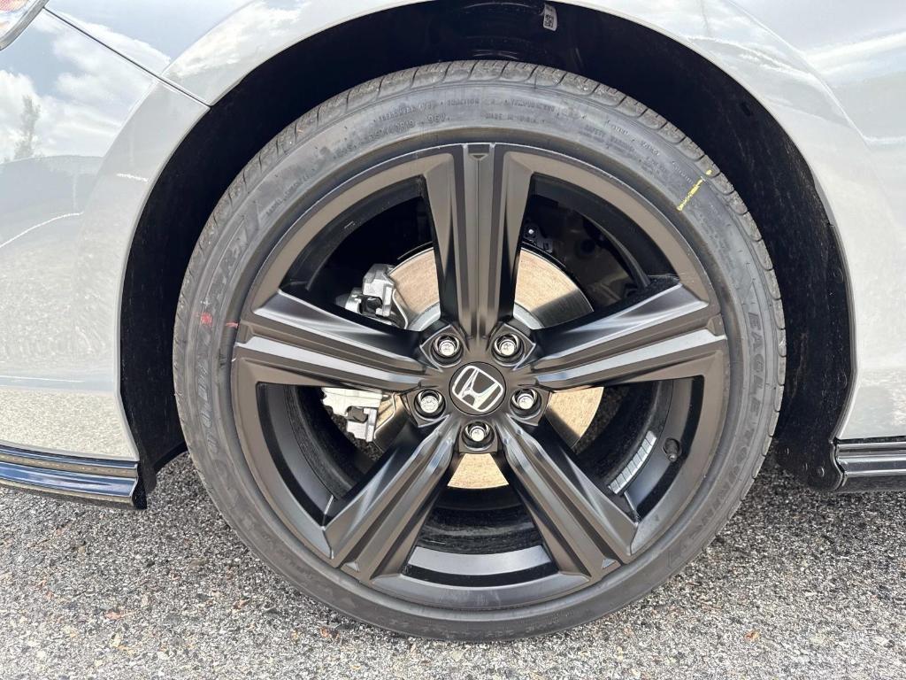 new 2025 Honda Accord Hybrid car, priced at $36,980