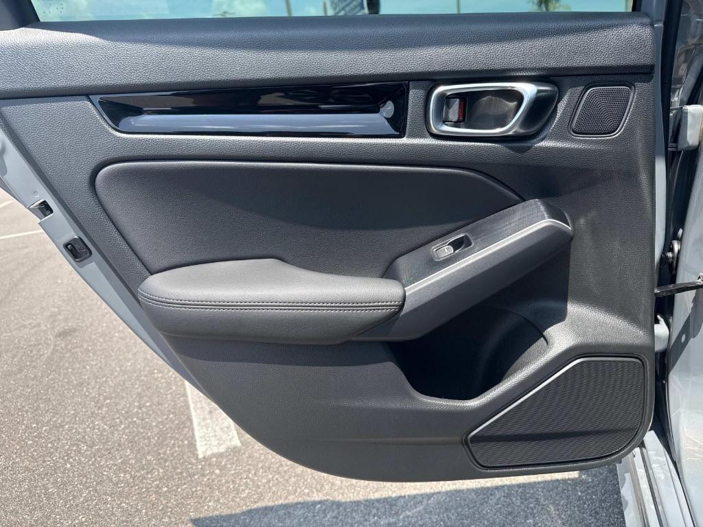 new 2025 Honda Civic Hybrid car, priced at $33,555
