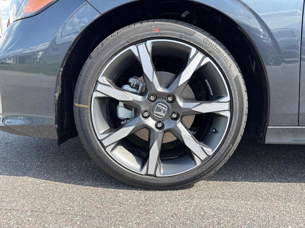 new 2025 Honda Civic Hybrid car, priced at $33,100