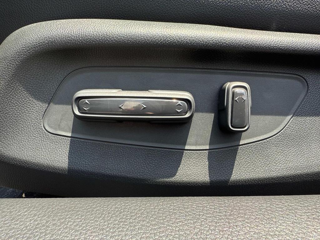 new 2025 Honda Civic Hybrid car, priced at $33,100