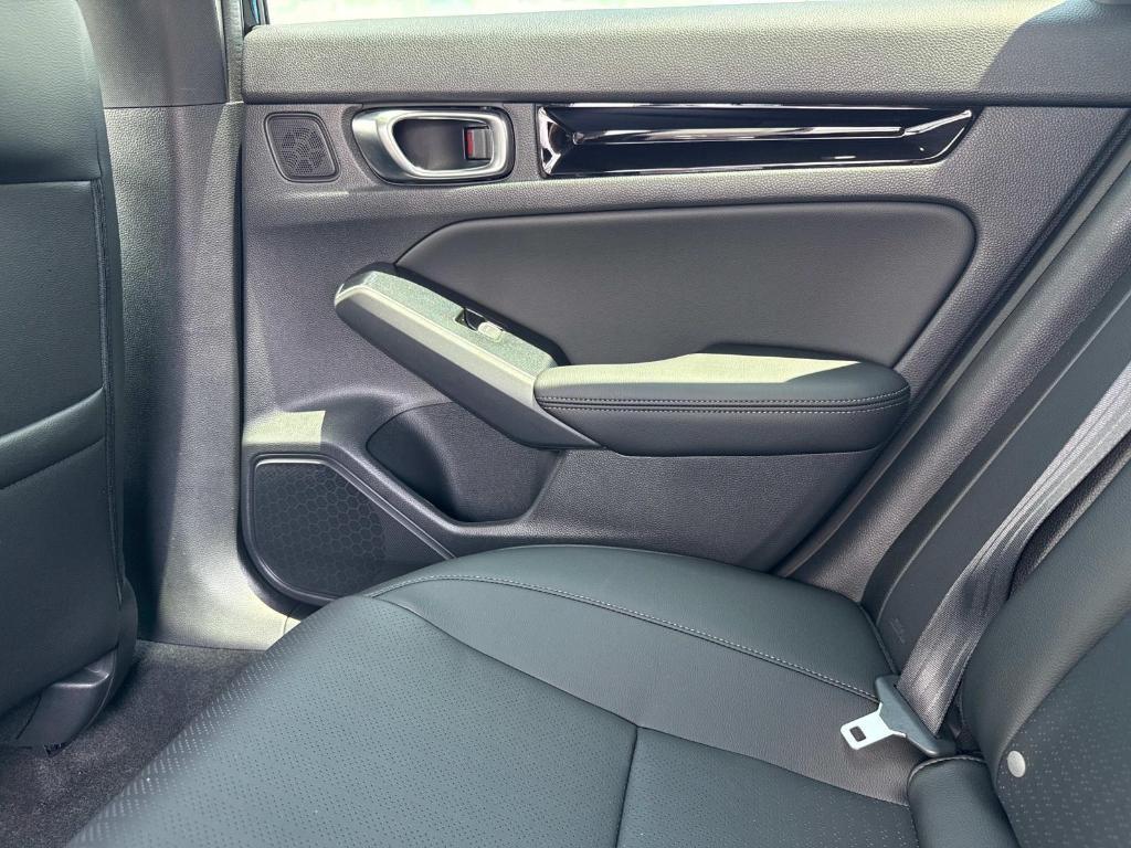 new 2025 Honda Civic Hybrid car, priced at $33,100