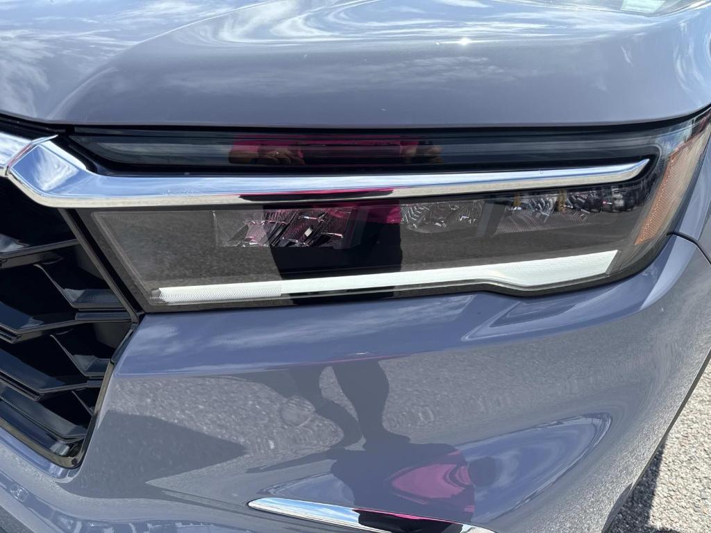 new 2025 Honda Pilot car, priced at $51,550
