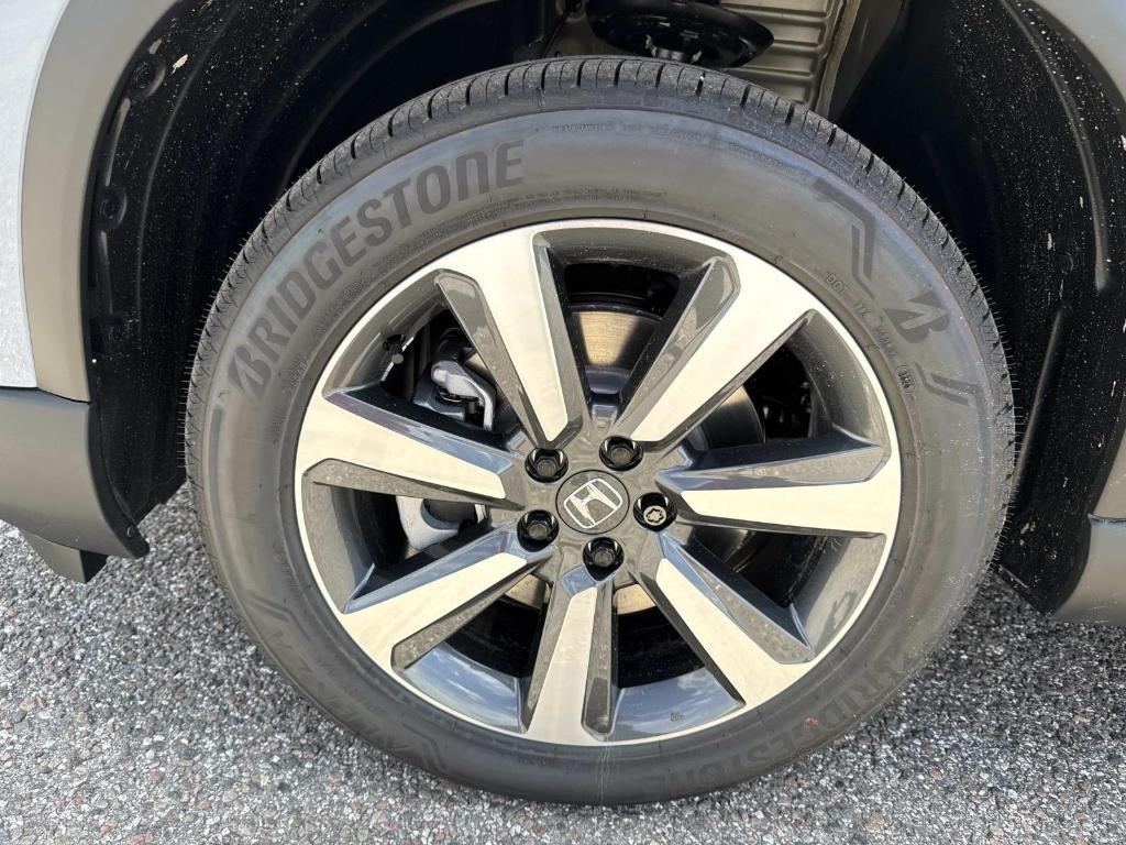 new 2025 Honda Pilot car, priced at $51,550