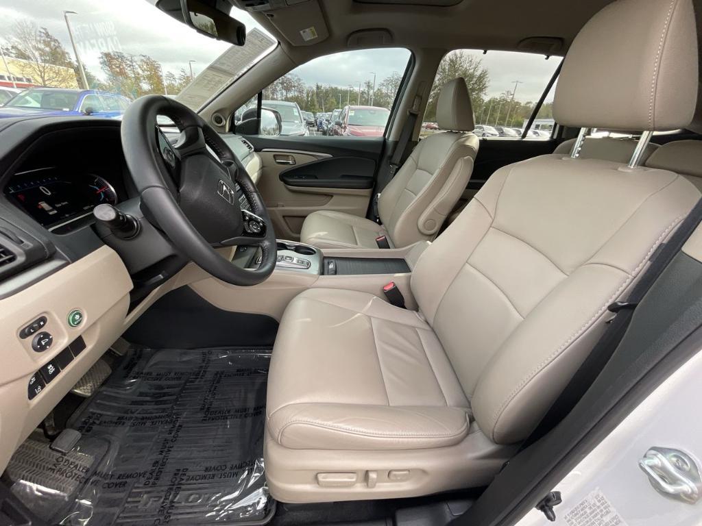 used 2022 Honda Pilot car, priced at $28,495