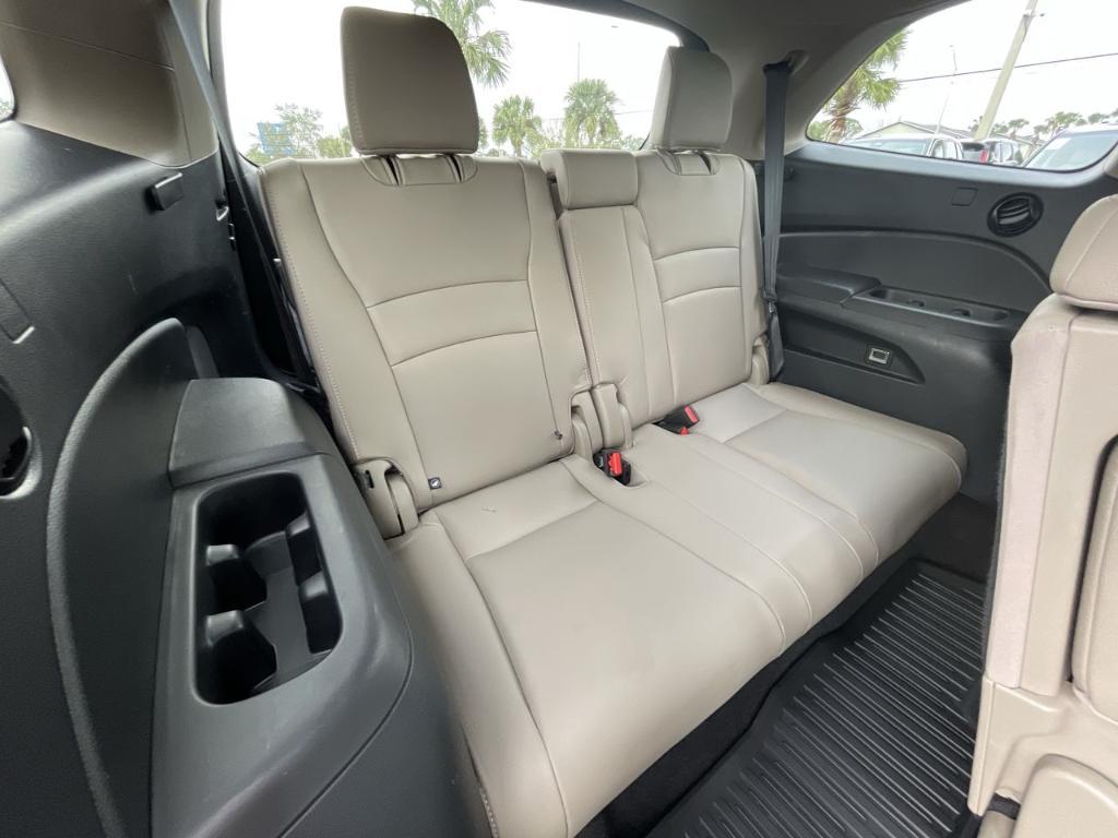 used 2022 Honda Pilot car, priced at $28,495