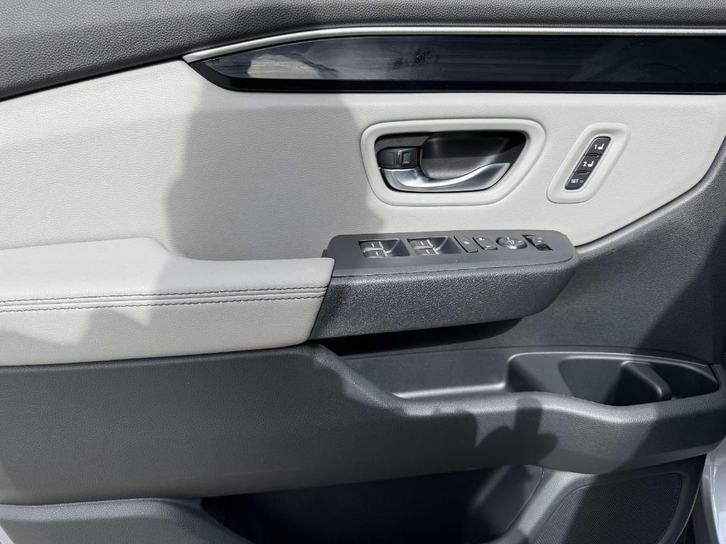 used 2023 Honda Pilot car, priced at $32,695