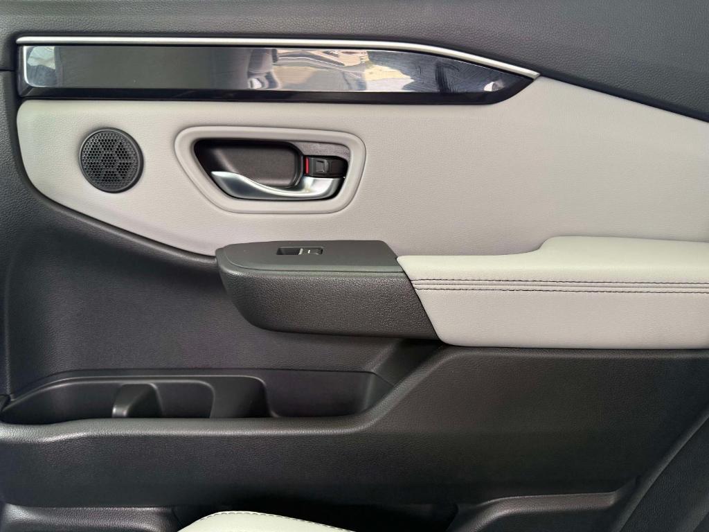 used 2023 Honda Pilot car, priced at $32,695