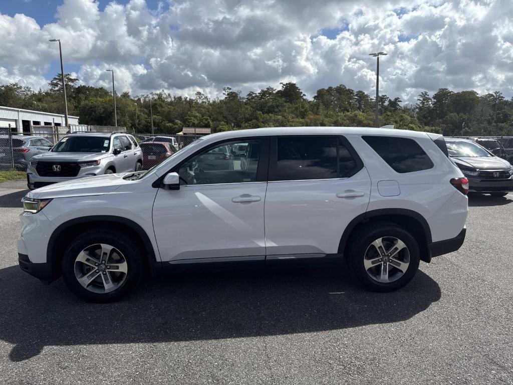 used 2024 Honda Pilot car, priced at $34,995