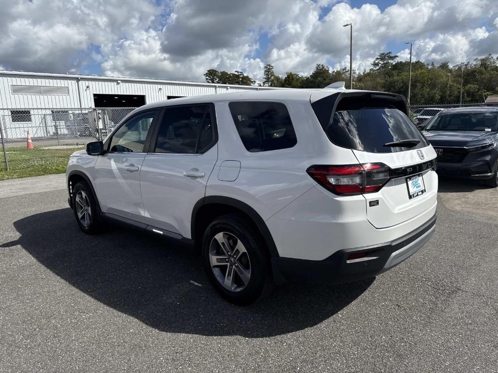 used 2024 Honda Pilot car, priced at $34,995