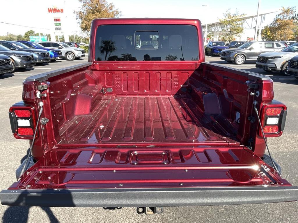 used 2021 Jeep Gladiator car, priced at $30,995